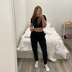 Black cargo pants 😍